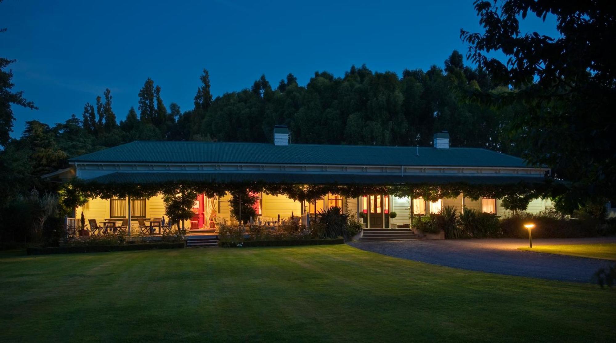 The Peppertree Luxury Accommodation Бленхайм Екстериор снимка